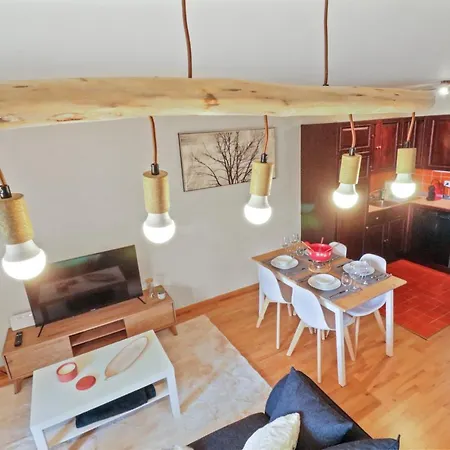 Joli Au Centre 公寓 克莱恩 蒙塔纳